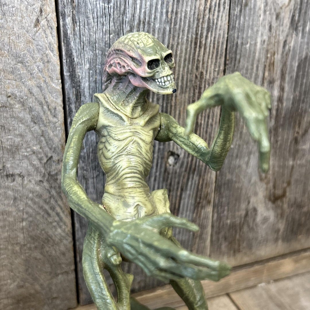 Alien Resurrection Hybrid Alien Kenner 1997 Figure Alien-human Newborn ...