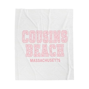 Cousins Beach Plush Blanket: Pink Velveteen Throw