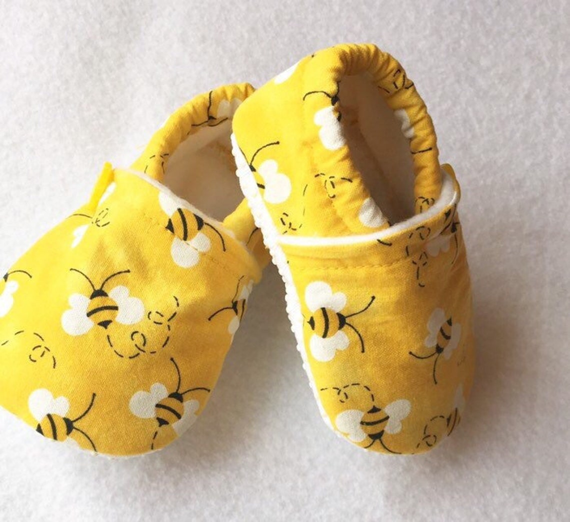 Baby shoe / bumble Bee Crib Shoes / Baby Girl Etsy