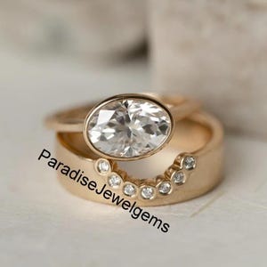 2.50 CT Oval Cut Horizontal Bezel Set Moissanite Diamond Ring, With Wide Cigar Diamond Band, Modern Bridal Wedding Ring Set, 14k Yellow Gold