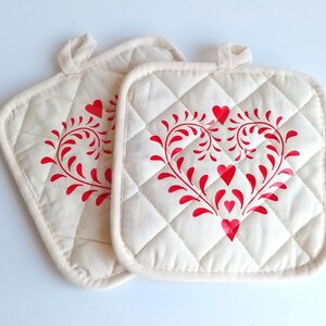 Pair Of Rosemaling / Curbits Scandinavian Pot Holders