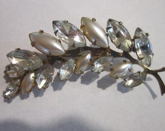 spilla vintage a forma di foglia con pietre perlate, 2 1/2"