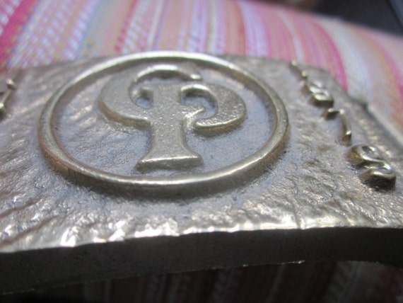 heavy hammered brass belt buckle chicago pneumati… - image 2