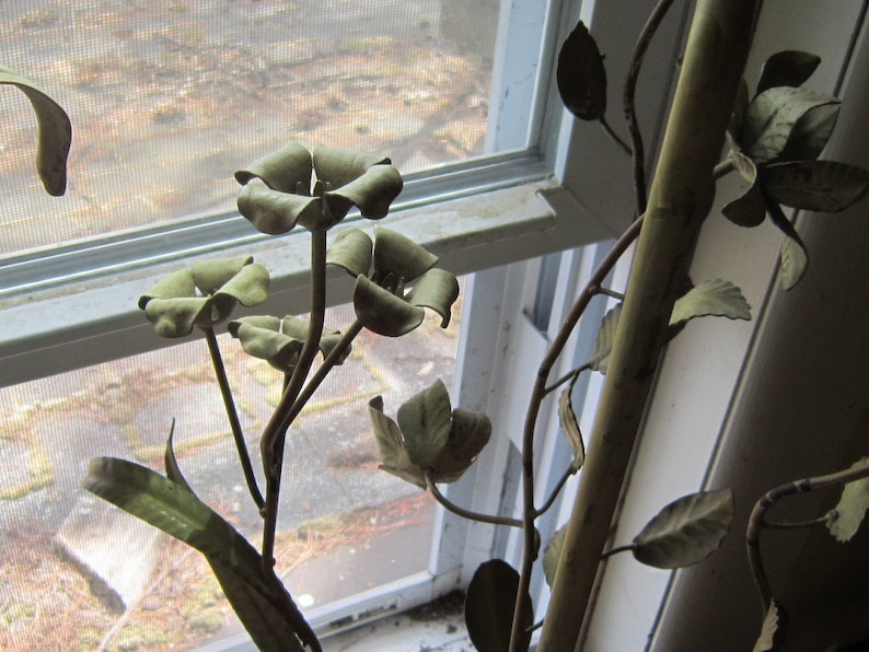 huge floral metal lamp 40 tall 18 wide amazing metal flowers and leaves mid century