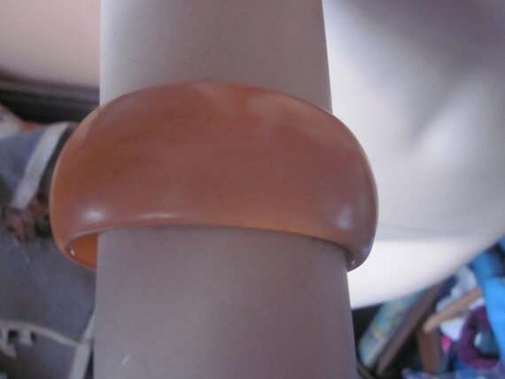 vtg butterscotch bakelite bracelet,,very wide bak… - image 4
