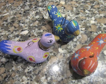 set of 3 vintage pottery bird ornaments 2 1/2" long handpainted ethnic look