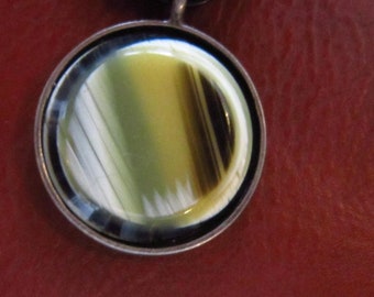 vintage italian pendant necklace plastic link chain unusual pendant