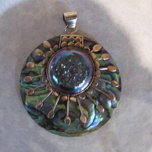 gorgeous mother or pearl pendant w/sterling overlay and center druzy stone 1 1/2&quot;