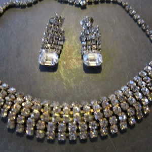 rhinestone choker and earrings prong set stones gorgeous