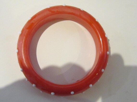 RARE orange bakelite bangle with white raised dot… - image 4