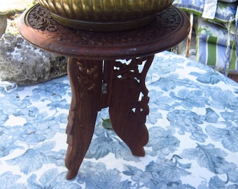 carved wood vintage plant stand inlaid top 12 1/2" tall 12" across top