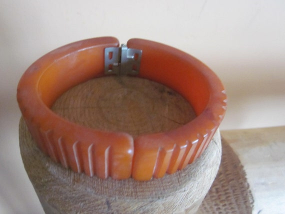 butterscotch bakelite clamper bracelet, deep colo… - image 3