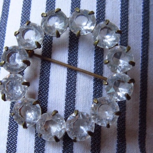 rhinestone circle pin  1 5/8&quot; vintage circle pin brooch