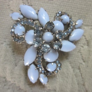 large rhinestone brooch, vintage brooch,gorgeous