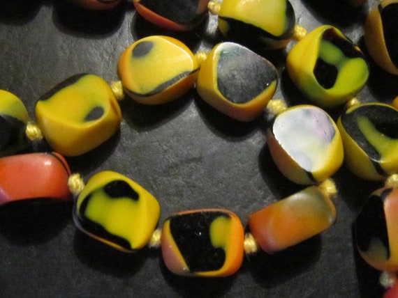 vintage polished glass beads gorgeous knotted bea… - image 2