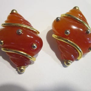 vintage signed  kenneth lane shell clip on earrings super cool