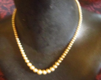 vintage dainty string of pearls sterling clasp graduated pearls 15 1/2"