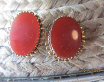 stunning pair of vintage  freirich clipon  gorgeous huge great detail 1 1/2"