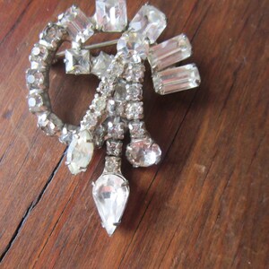 rhinestone brooch vintage rhinestones 1 1/2&quot; by2&quot;  super sparkle