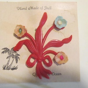 heleboel 3 Vintage pinnen & oorbellen op originele kaarten shells cameo stijl