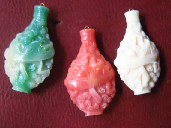 lot of 3 vintage pendants jade like 3" long - image 4