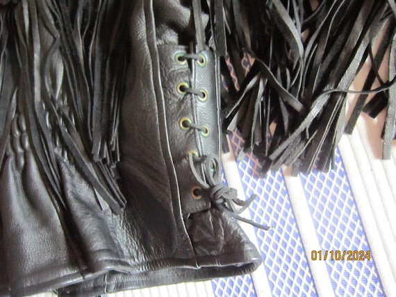 Vintage biker jacket leather fringed  sz 14 mint … - image 8