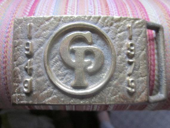 heavy hammered brass belt buckle chicago pneumati… - image 1