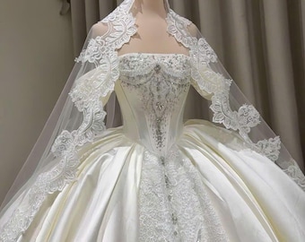 Luxury Satin Princess Wedding Dress with Lace Corset, Cathedral Veil, Royal Bridal Gown, Elegant Ball Gown for Bride