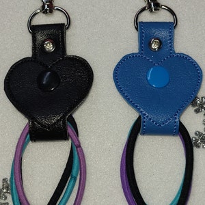 Vinyl Hair Tie Holder: Backpack Bag Tag with Swivel Clip