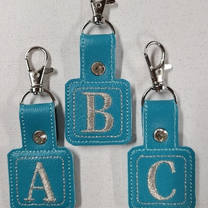 Personalized Initial Keychain, Personalized Initial Bag Tag, Initial Key Fob, Personalized Gift under 10, Initial Key Chain, Purse Charm
