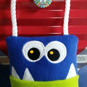 Tooth Fairy Pillow & Free Button, plush, embroidered comes with Lost my Tooth button, Tooth Pillow, Tooth Gift image 8