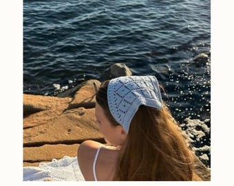 Aurland Headscarf - English