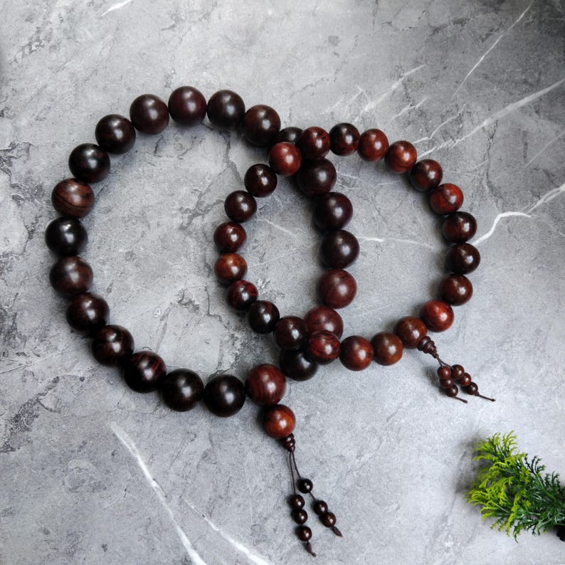 Gebedsmala met 21 kralen van 20 mm of 25 mm, gemaakt van natuurlijk rozenhout | Boeddhistische mala-armband | Donkerrood hout | Handgebedskralen afbeelding 15