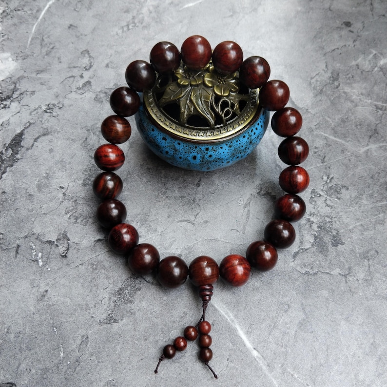 Gebedsmala met 21 kralen van 20 mm of 25 mm, gemaakt van natuurlijk rozenhout | Boeddhistische mala-armband | Donkerrood hout | Handgebedskralen 20mm (1pc)