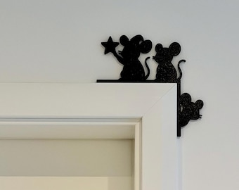 Türrahmen-Deko „Sternenmäuse“ – 3er Mäusefamilie mit Stern, weihnachtliche Türdeko, 3D-gedruckt, 18,3×17,5×0,6 cm