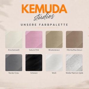 K&ouml;nnte beinhalten: Eine Farbpalette mit dem Text "KEMUDA studios" und "UNSERE FARBPALETTE". Die Palette zeigt acht Farbfelder: cremewei&szlig;, rosa, beige, braun, grau, schwarz, wei&szlig; und wei&szlig; mit Marmoroptik.