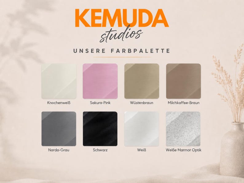 K&ouml;nnte beinhalten: Eine Farbpalette mit dem Text "KEMUDA studios" und "UNSERE FARBPALETTE". Die Palette zeigt acht Farbfelder: cremewei&szlig;, rosa, beige, braun, grau, schwarz, wei&szlig; und wei&szlig; mit Marmoroptik.
