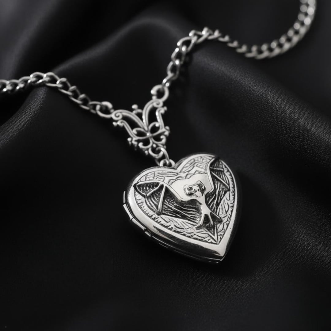 Bat Heart Locket Necklace – Gothic Silver Tone Keepsake Pendant ...