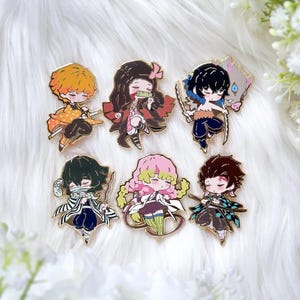 Demon Slayer Chibi Enamel Pin | Kimetsu no Yaiba Anime Badge | Otaku Gift | Cosplay Accessory | Tanjiro Nezuko Zenitsu Inosuke Tomioka Pin