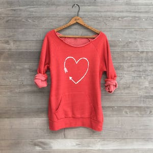 Sudadera de San Valentín con corazón rojo: Top acogedor de algodón orgánico