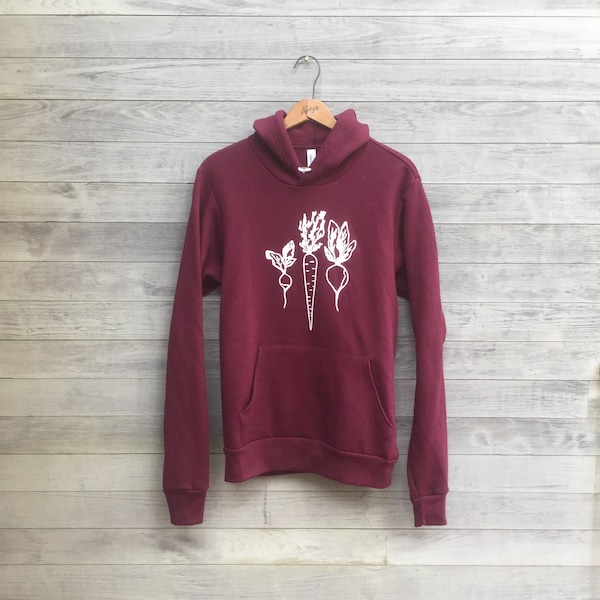 Sudadera Root Veggies: Top vegano de jardinería estampado a mano