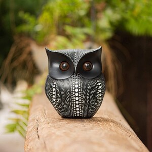Modern Resin Owl Figurine Set, Black and White Art Decor - Etsy
