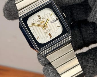 Vintage Seiko 5 Automatic Men’s 21 Jewels Wrist Watch