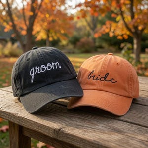 Gorro bordado para novios, gorra para pareja de boda de otoño, gorro de novia con escritura cursiva, gorro de novio con calabaza desgastada, gorro para luna de miel de otoño