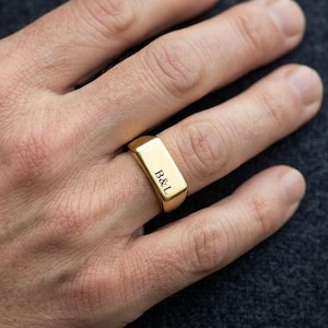 Personalised Gold Signet Ring for Men,Rectangular Rings, Pinky Rings,Custom Engraved Name Initials Ring, Gift for Him ,Men Jewellery