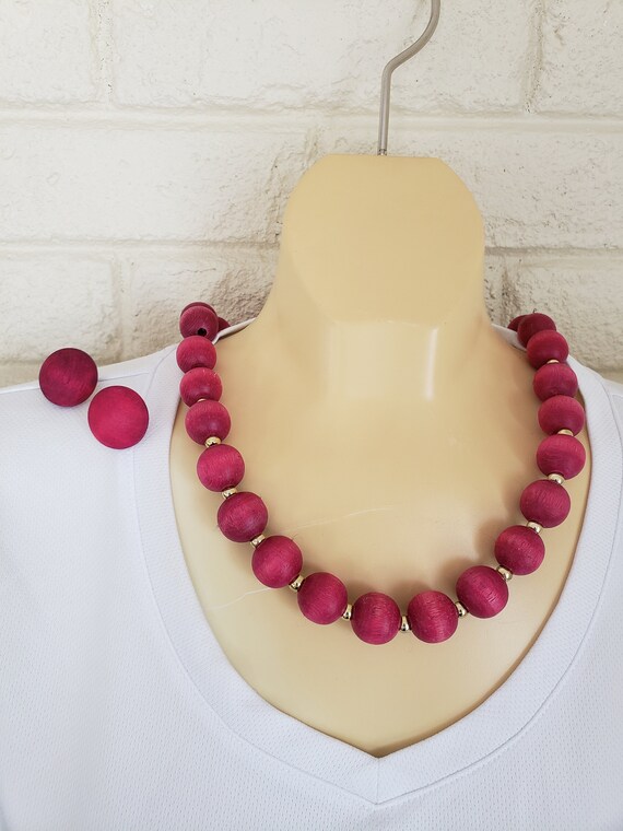 1980s Hot Pink Wooden Bead Necklace and Earrings - image 1