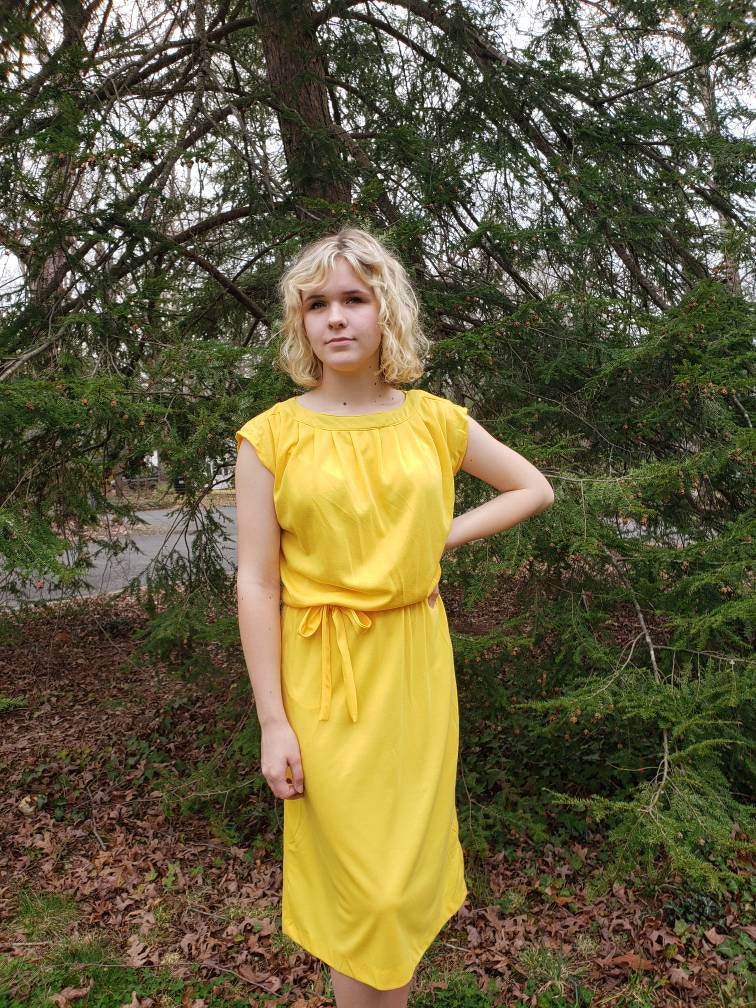 1980s Knit Yellow Cap Sleeve Dress Size 