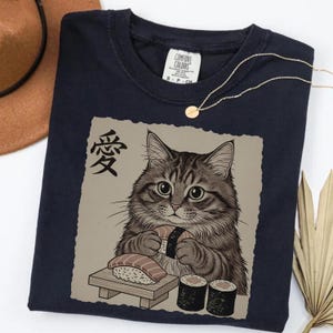 Comfort Colors® Ramen Cat Shirt, Cute Sushi Cat Sweatshirt, Kawaii Japanese Anime Cat Shirt, Anime Cat Tee, Japanese Tee, Ramen Lover GN50 bild 3