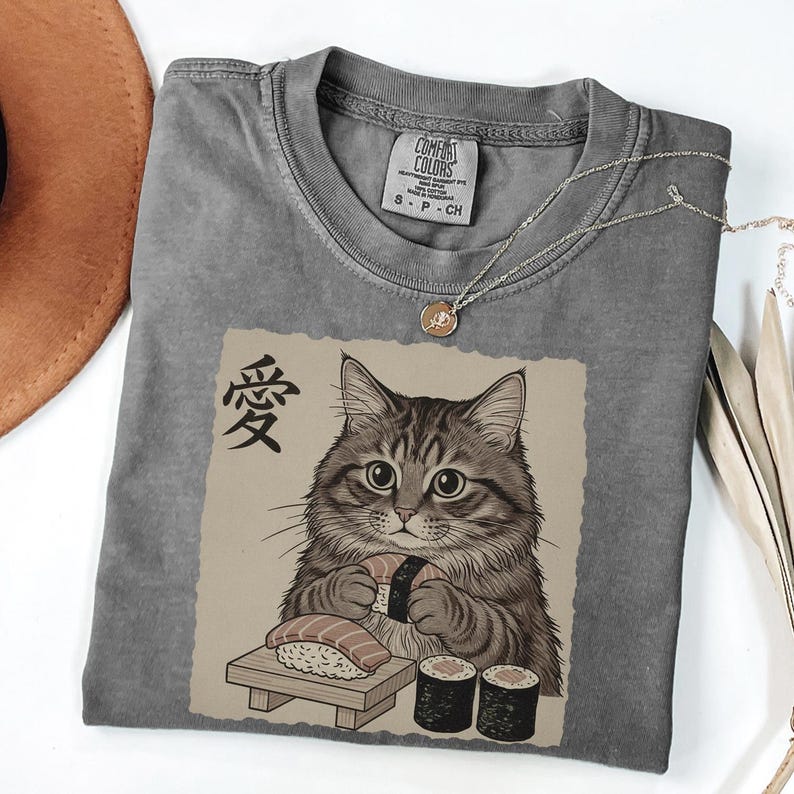 Comfort Colors® Ramen Cat Shirt, Cute Sushi Cat Sweatshirt, Kawaii Japanese Anime Cat Shirt, Anime Cat Tee, Japanese Tee, Ramen Lover GN50 bild 2