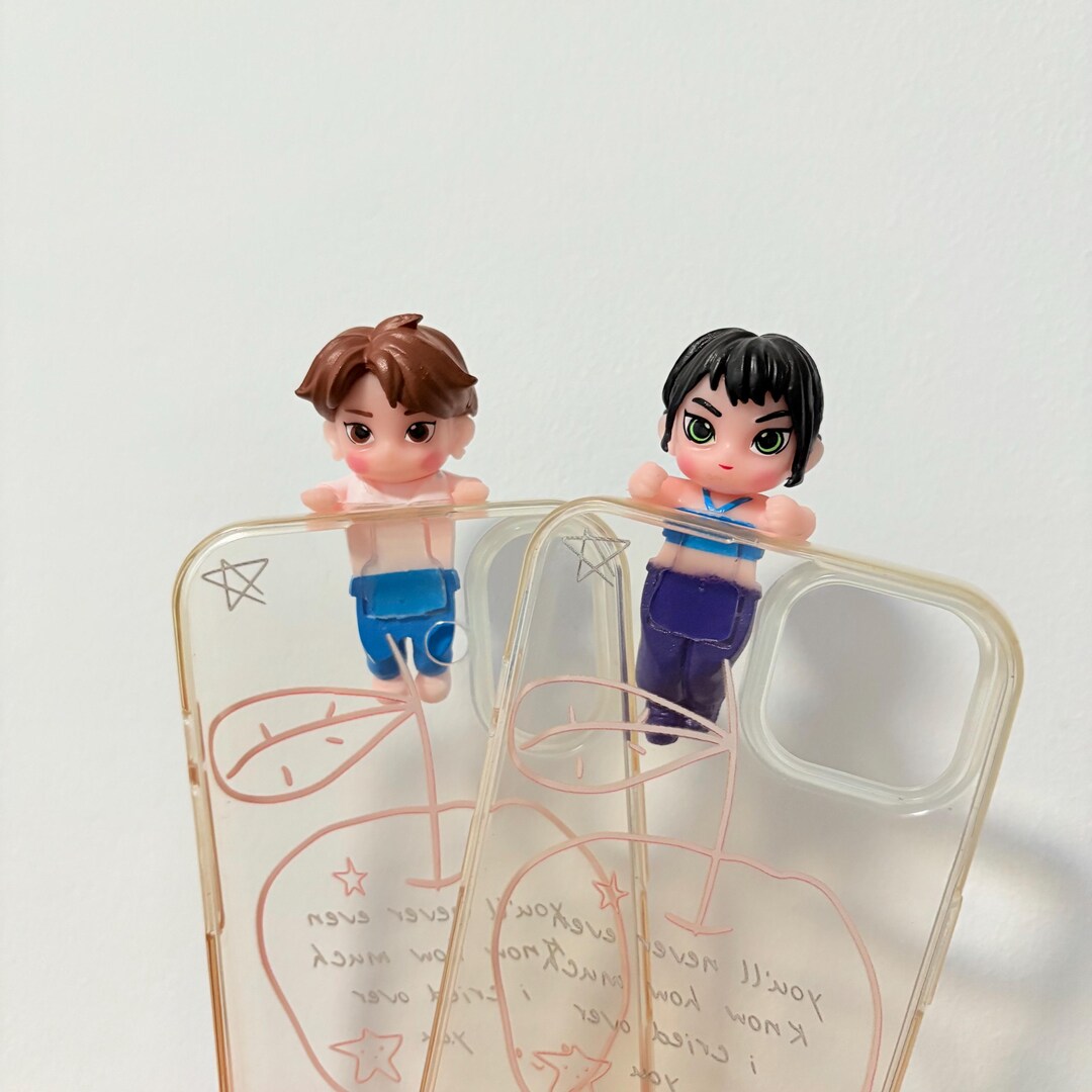 Resin Kpop Peeker Hipper for Phone - Kindle Ornaments - Zoey and Abby ...